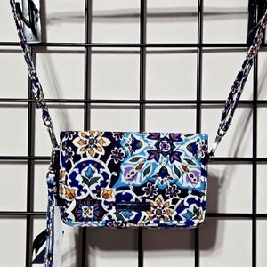 Vera Bradley Lisbon Medallion Cool RFID 3IN1 Crossbody